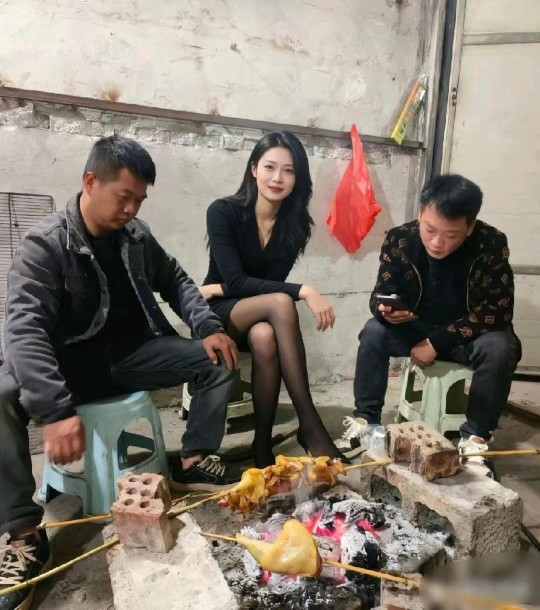 劝你们别随便跟发小去野外烧烤！我当场哭到抽抽真的，别随便跟小时候玩到大的发