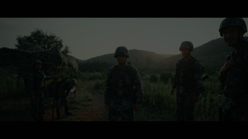 黄景瑜说今晚看兵自风中来黄景瑜宣传兵自风中来黄景瑜在线安利这部强军大戏，蓝军假想