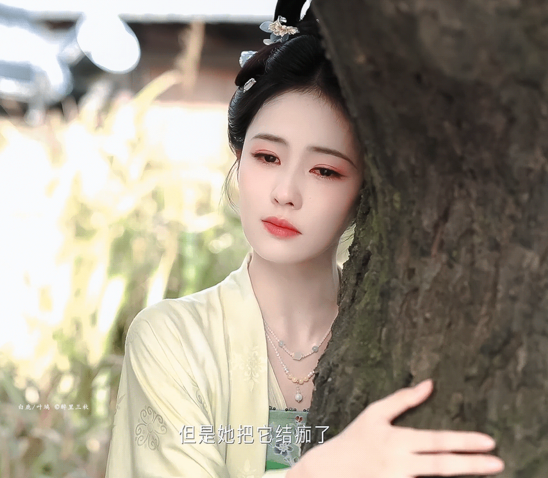 莫离热度追平了，叶璃有自己的复仇和还债，定王为哥哥和黑云骑翻案，黎王想要走出自