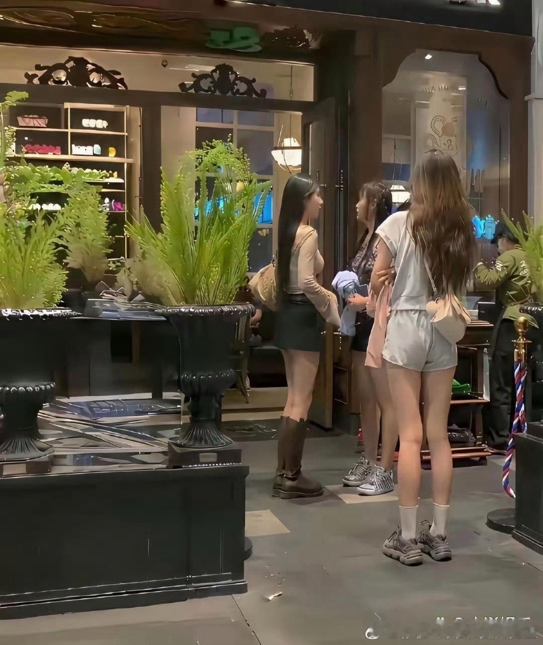 现在女孩的身材都这么好的吗？