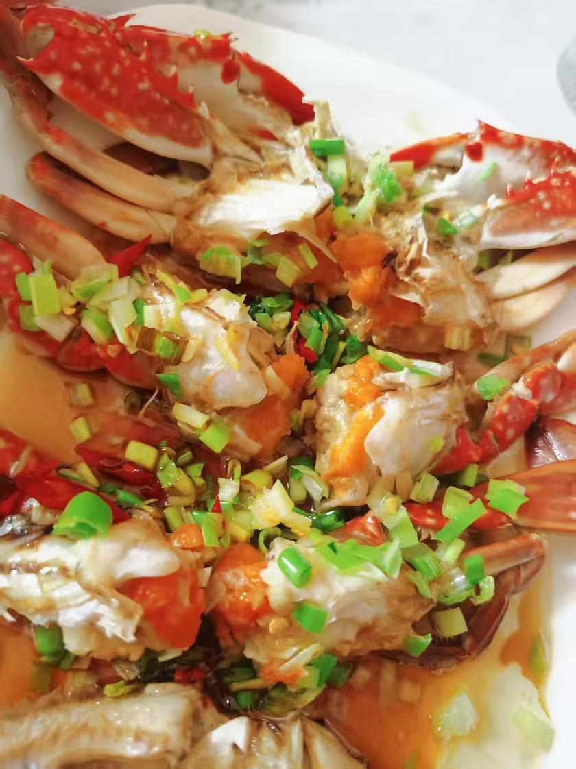 酒桌上的20万今天朋友请客，气氛正热，杯盏交错间，他忽然压低声音对我说：