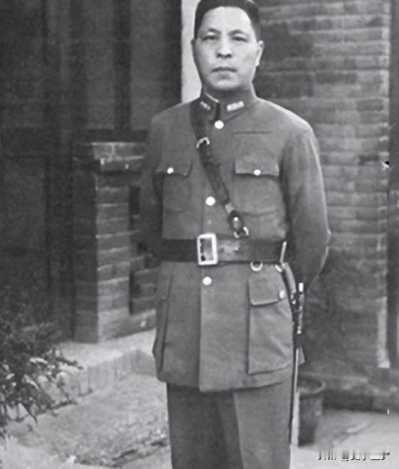 49年五虎上将蒋鼎文逃到台湾成首富，拒绝蒋介石任命：当什么鸟官。1949年