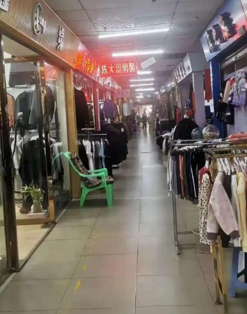 为啥偏偏只有中国电商碾压实体店？价格差离谱还没时间逛街，背后缘由太现实 麻烦