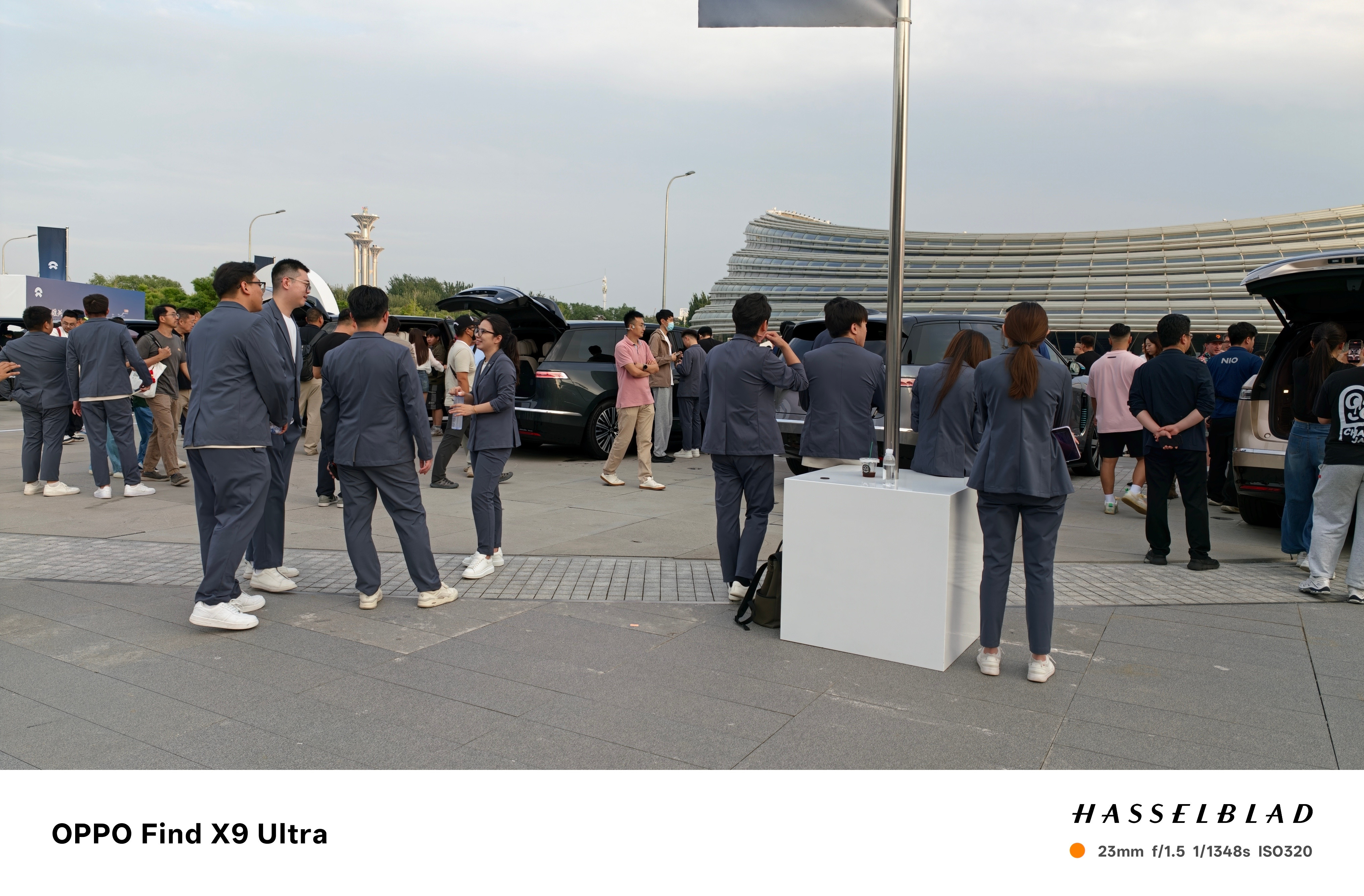 蔚来ES9的发布会极其特别，为什么呢？因为这是一台旗舰上市发布居然如此朴实。蔚来