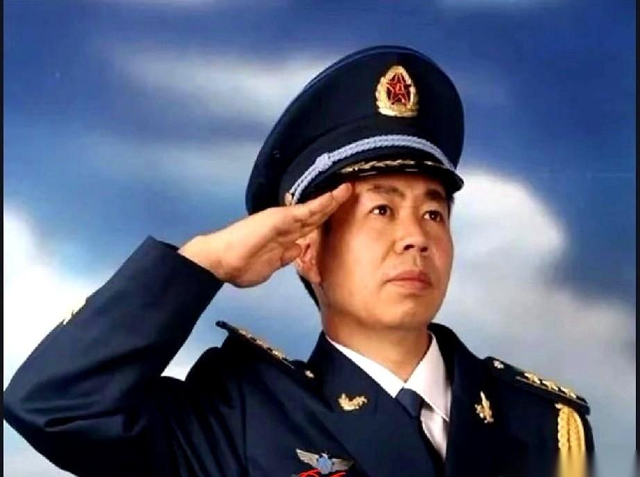 我跟你说，这事儿最有意思的地方在哪儿？一个以前在地图上指点江山、掰扯国际大势的