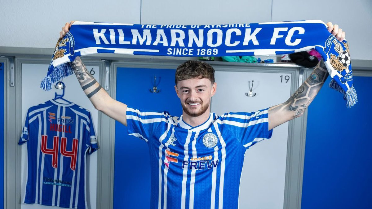 曼联冬窗再出售青训球员！滕哈格爱将压哨离队，首签或成交易焦点