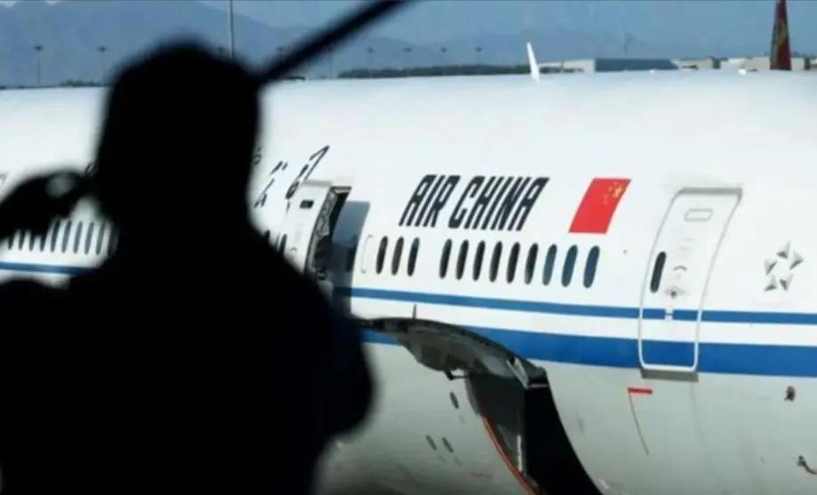 美国发出警告：中国下个月开始飞往美国航班，不可以经过“俄罗斯上空”，否则禁止降落