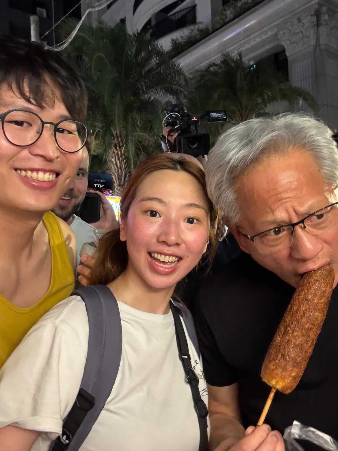 5月28日，金融时报报道称，英伟达CEO黄仁勋已同意加入清华大学经济管理学院顾问