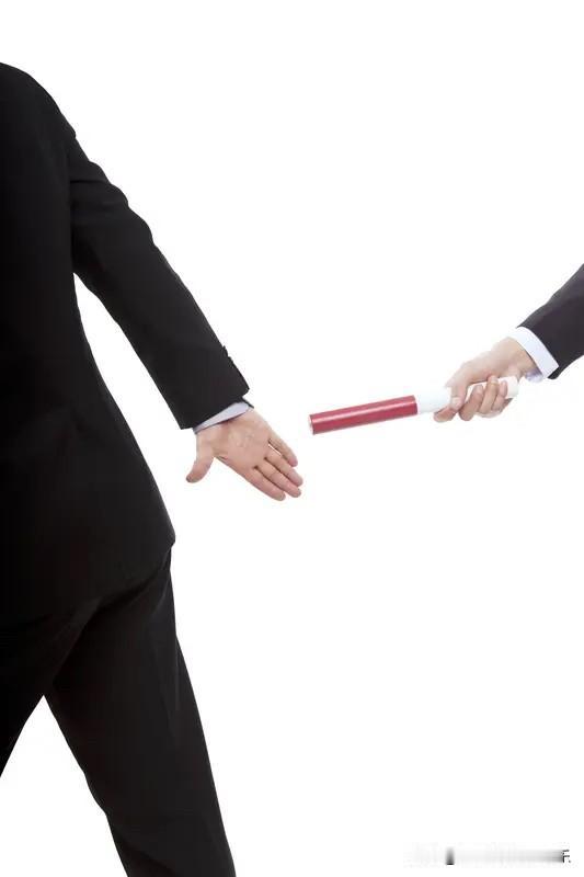 虽然我不喜欢，但也必须承认大多社会关系本质就是利益交换。我更喜欢与利益没有关联的