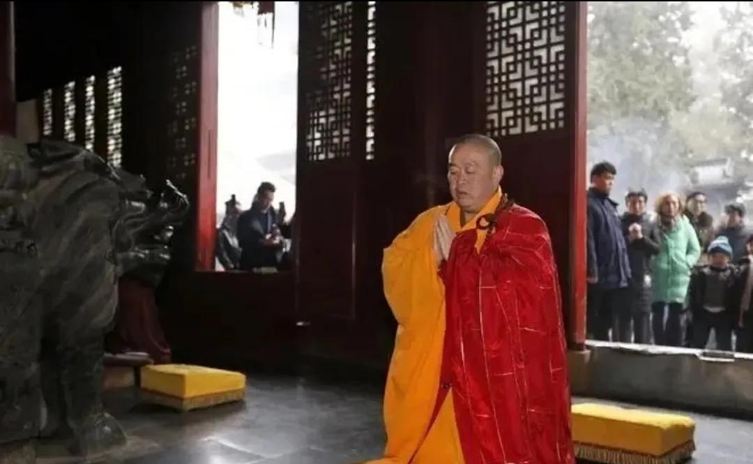 前少林寺老板释永信，消失306天后，一审被判了24年，连带350万罚款。有人说都