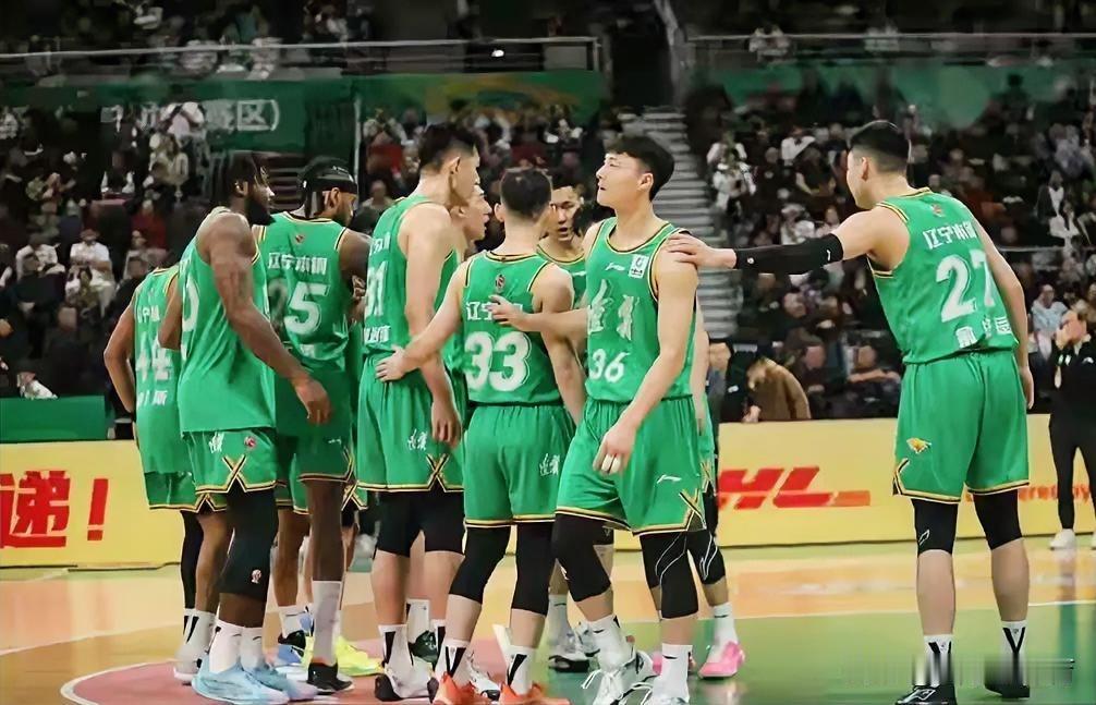 不是威尔斯，不是杰隆布朗，辽篮战胜吉林队的最大功臣就是他。四连败的辽篮，终于迎