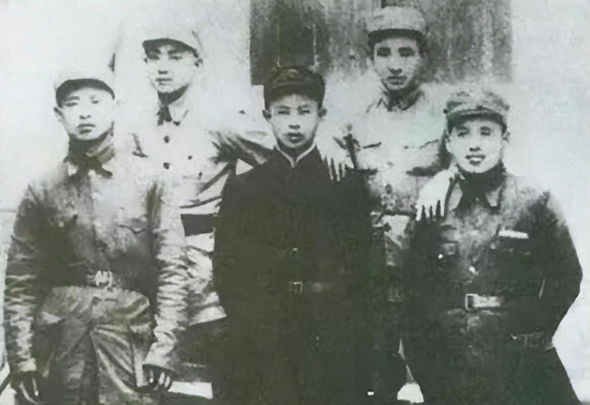 曾经统帅主力部队的这四位将帅，后为何选择退居幕后，他们各自的原因是什么呢？