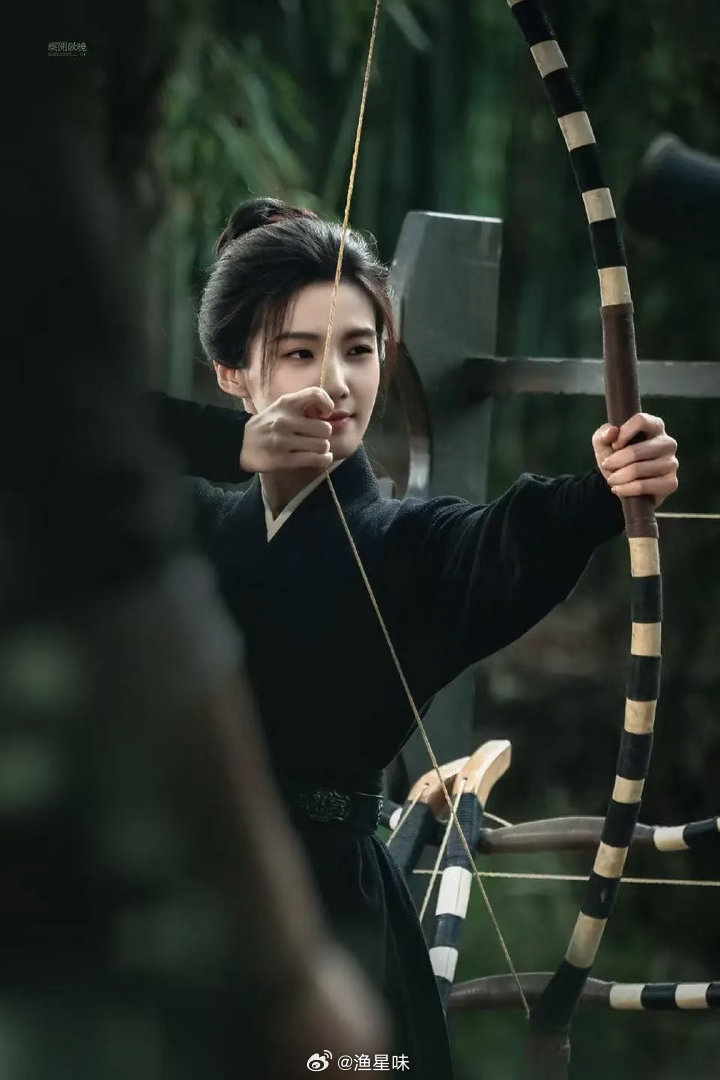 这p的有点太过了，能看出是卢昱晓吗