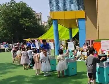 幼儿园也是一个小社会啊！我四岁的外孙来我家。给我上了一课。外孙看见餐桌上放着两