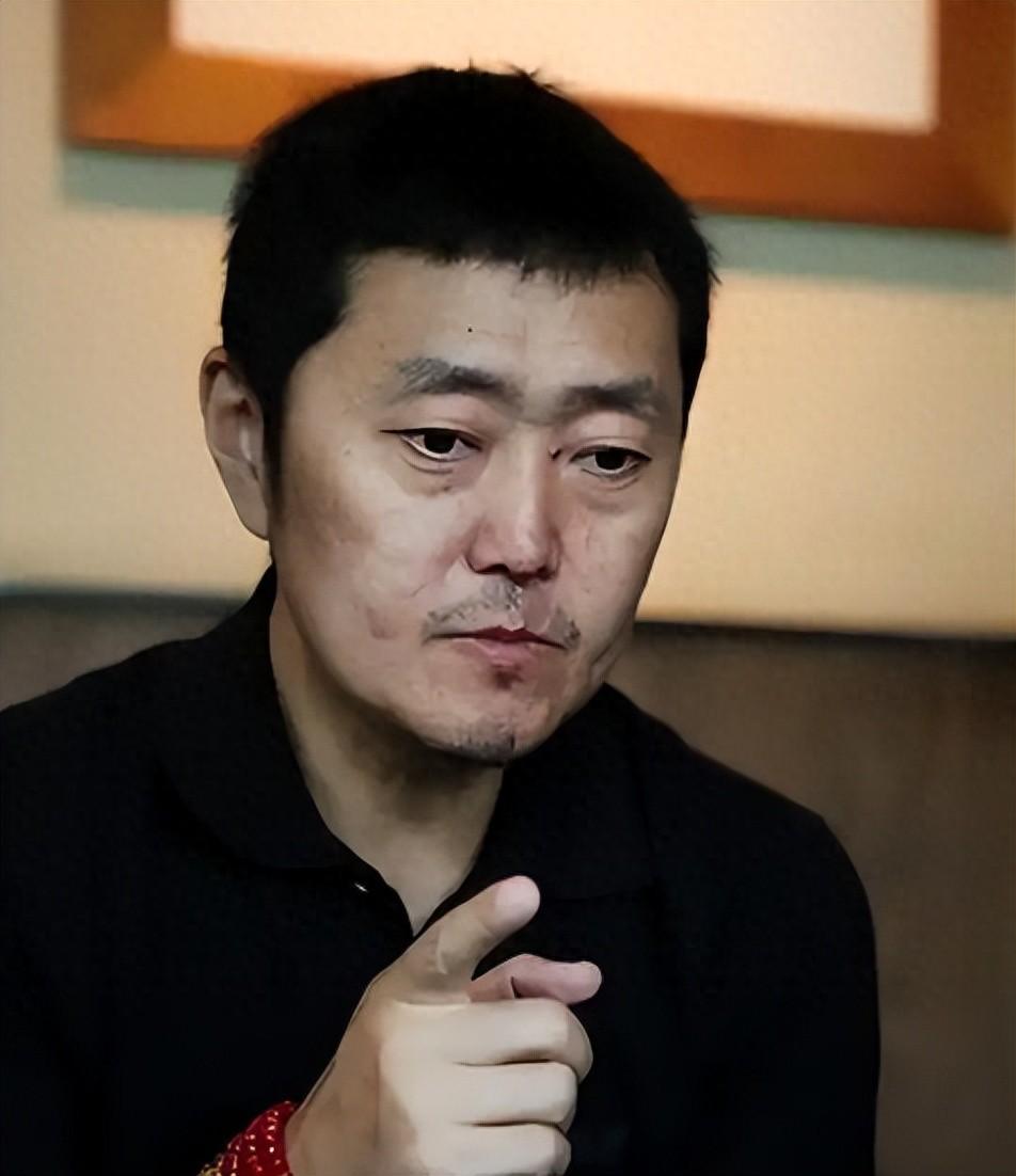 “这么有钱，怎么还是没治好？”2013年贝壳找房创始人左晖被诊断出肺癌，切掉三分