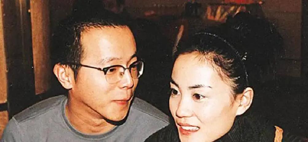 苦等了二十多年，顶着个破坏别人家庭的骂名，本以为能像外界传的那样分套北京四合院或