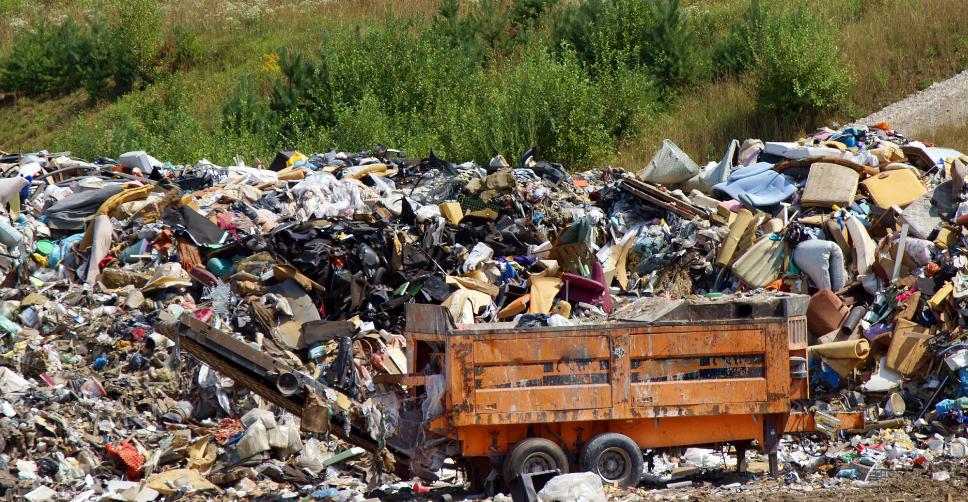 烧垃圾能赚钱、烧垃圾不污染空气？中国垃圾已经不够烧了甚至开始抢垃圾。是不是觉