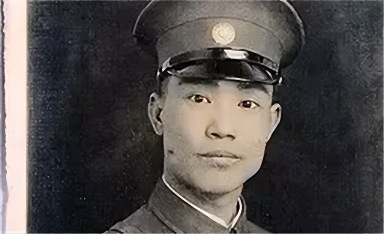 1926年，陈诚上了床，妻子吴舜莲梳洗一番，手刚摸到床边，就被一把推开。吴舜莲大