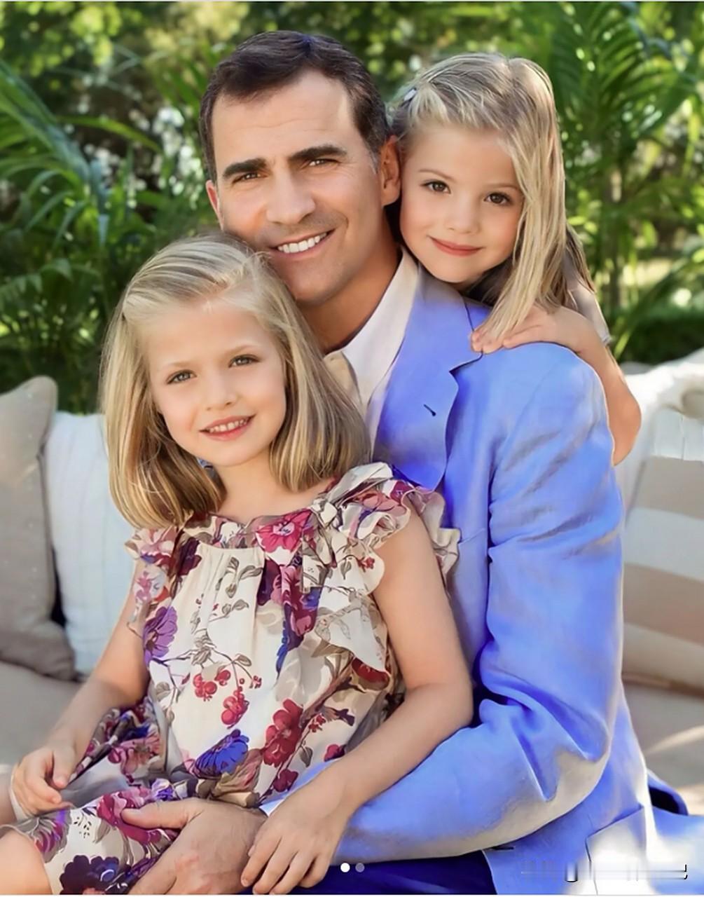 西班牙国王费利佩六世，年轻时被誉为欧洲王室“颜值天花板”，197cm的挺拔身姿，