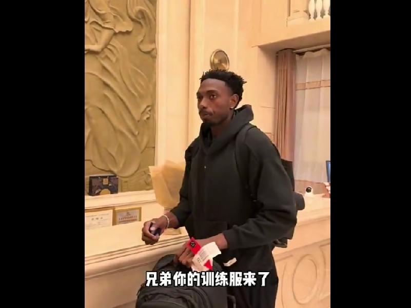 CBA最新消息：据同曦男篮更新官方社媒，晒出了球队第二名外援罗伯特·弗兰克斯到