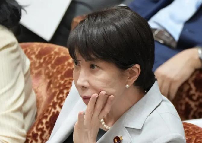 日本憋不住了，拐弯抹角找上中国！6月10号爆出消息，日本政府急吼吼地通过巴基斯坦