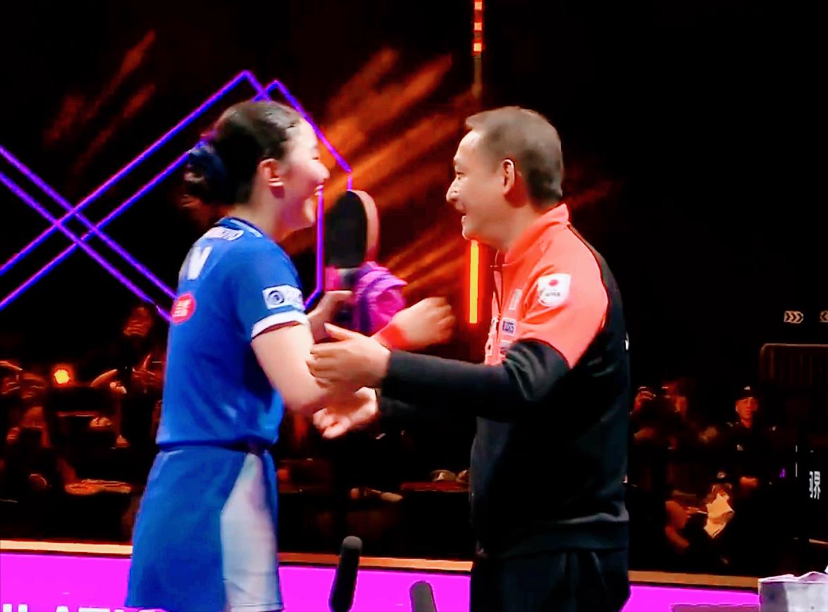 为什么张本美和4:3拿下蒯曼，到底输在哪里？刘国正说：对于蒯曼的发长球，