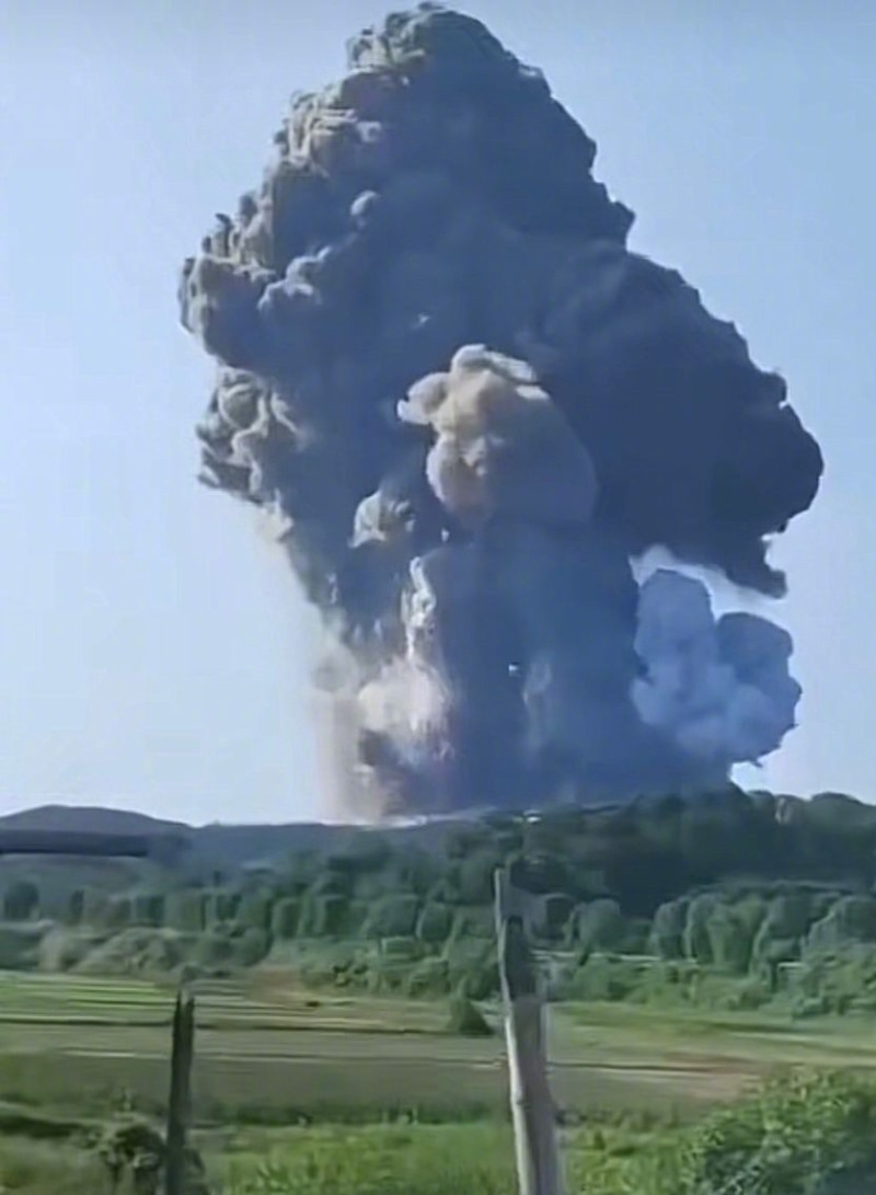 【#湖南花炮厂爆炸已致1人失联##应急局回应花炮厂发生爆炸#】#湖南临澧县山洲花