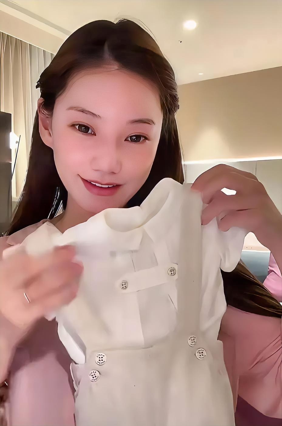 马筱梅家里明明有保姆，却偏要自己妈妈插手，转头又卖惨说妈妈太累，一边消耗亲妈，一