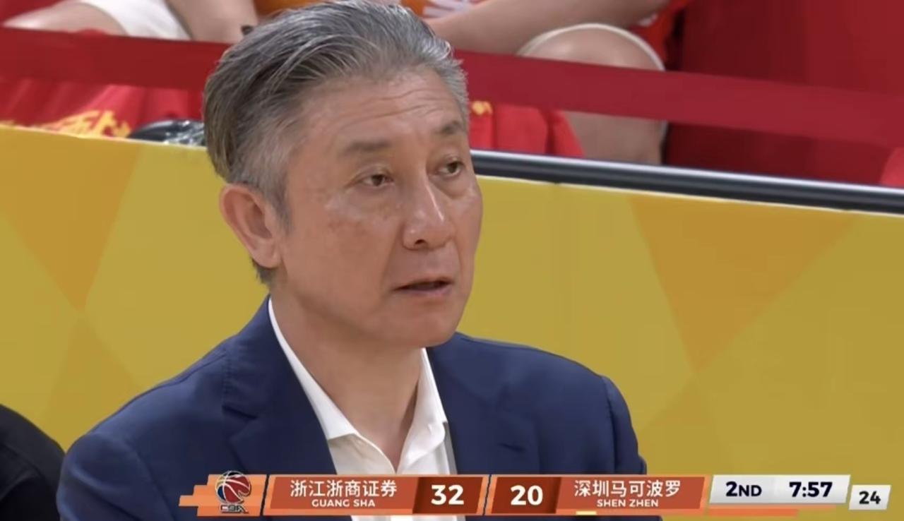 全联盟都应该向深圳男篮学学，看看人家是怎么样花小钱办大事儿的，看看人家是怎么样挑