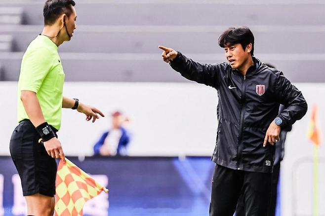 熟悉蓉城俱乐部打法的其实早就有预判，谈判每一次不顺利，锅必须要扣韩国人的头上，韩