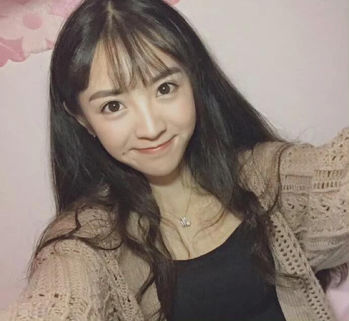 考古田曦薇大概是16年～18年时期，真的很漂亮啊