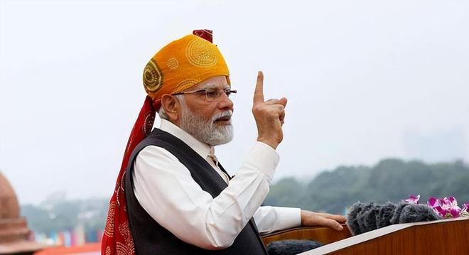 莫迪选边站30年平衡术，被美伊战火炸穿，能源经济双崩美伊冲突在波斯湾持续