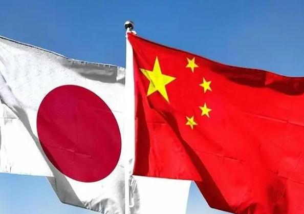 中日两国如今都已经把姿态摆到了台前，真要发生军事冲突，绝不是一句空话。但中国必须
