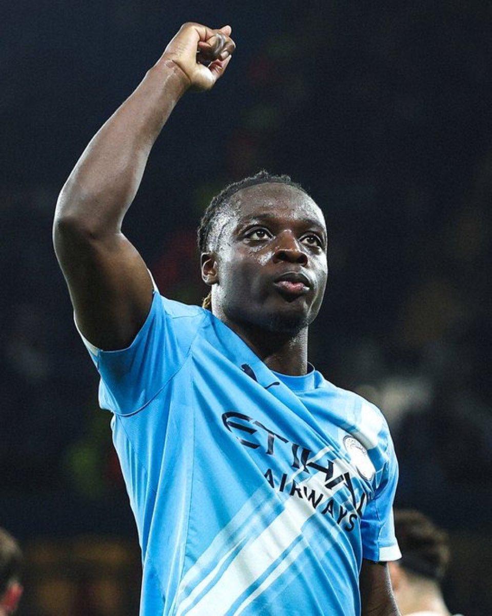 【谦虚的多库】对利物浦表现出色的多库赛后谈队友鲁本-迪亚斯：“我身边有一群很棒的