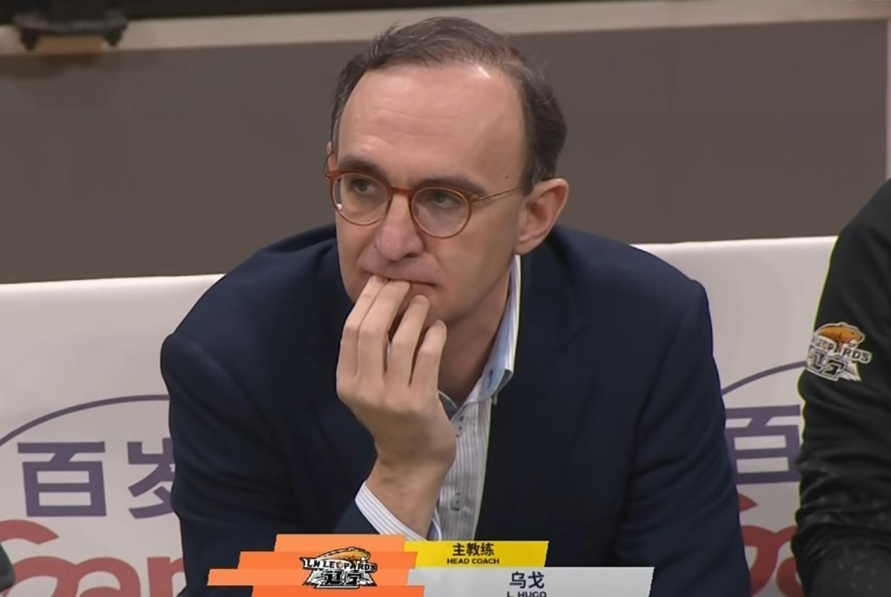 乌戈接手辽宁男篮后取得了八胜两负的战绩，确实不错。聊一聊对现在这支球队的整体印象