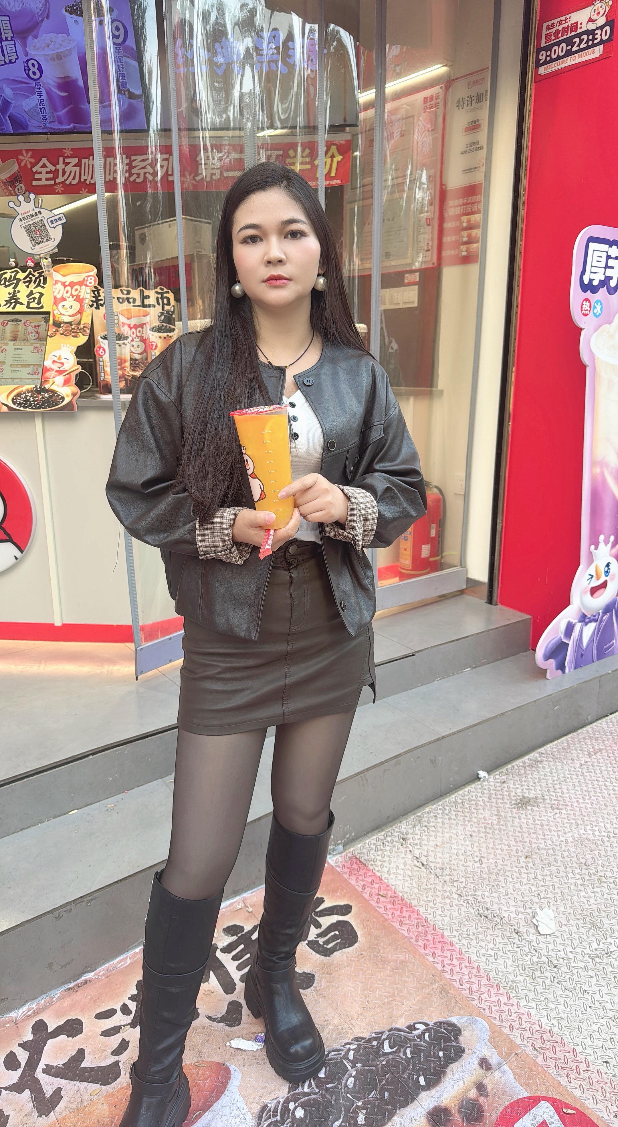 街拍小姐姐穿搭