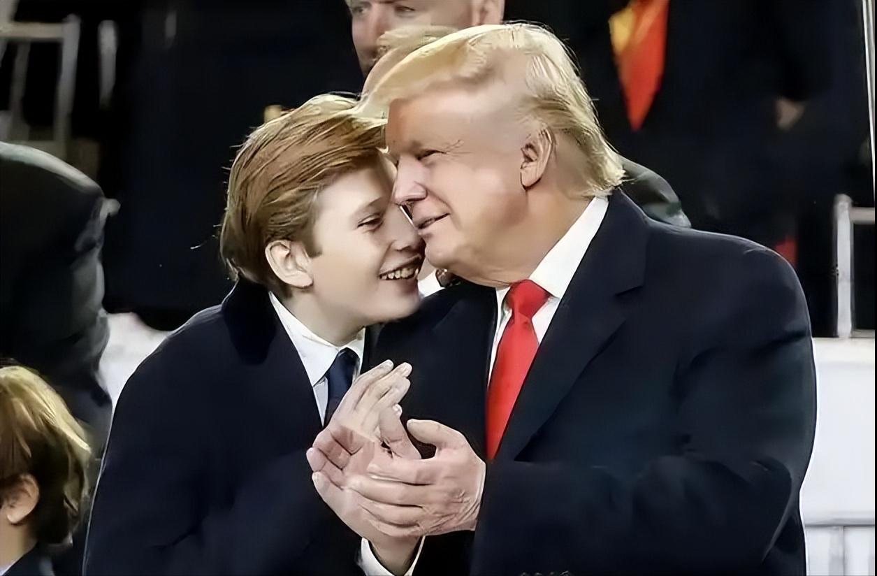 劝君莫做缺德事，家中自有还债人。这话放在特朗普和他的小儿子巴伦身上，真的再合适不