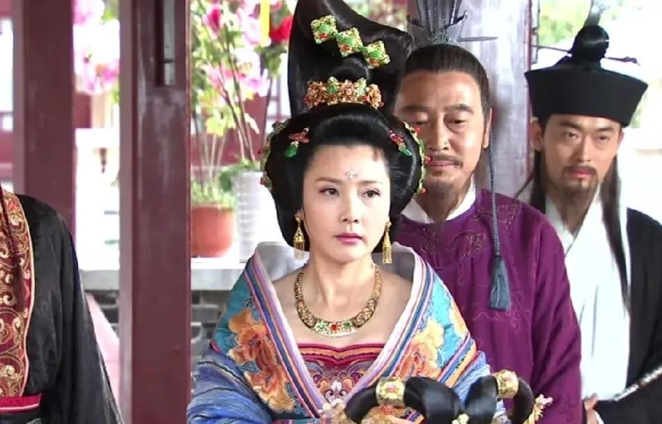 唐玄宗为什么要纳自己的儿媳杨玉环为妃，其实是向两个人展开报复这事搁现在看简直惊