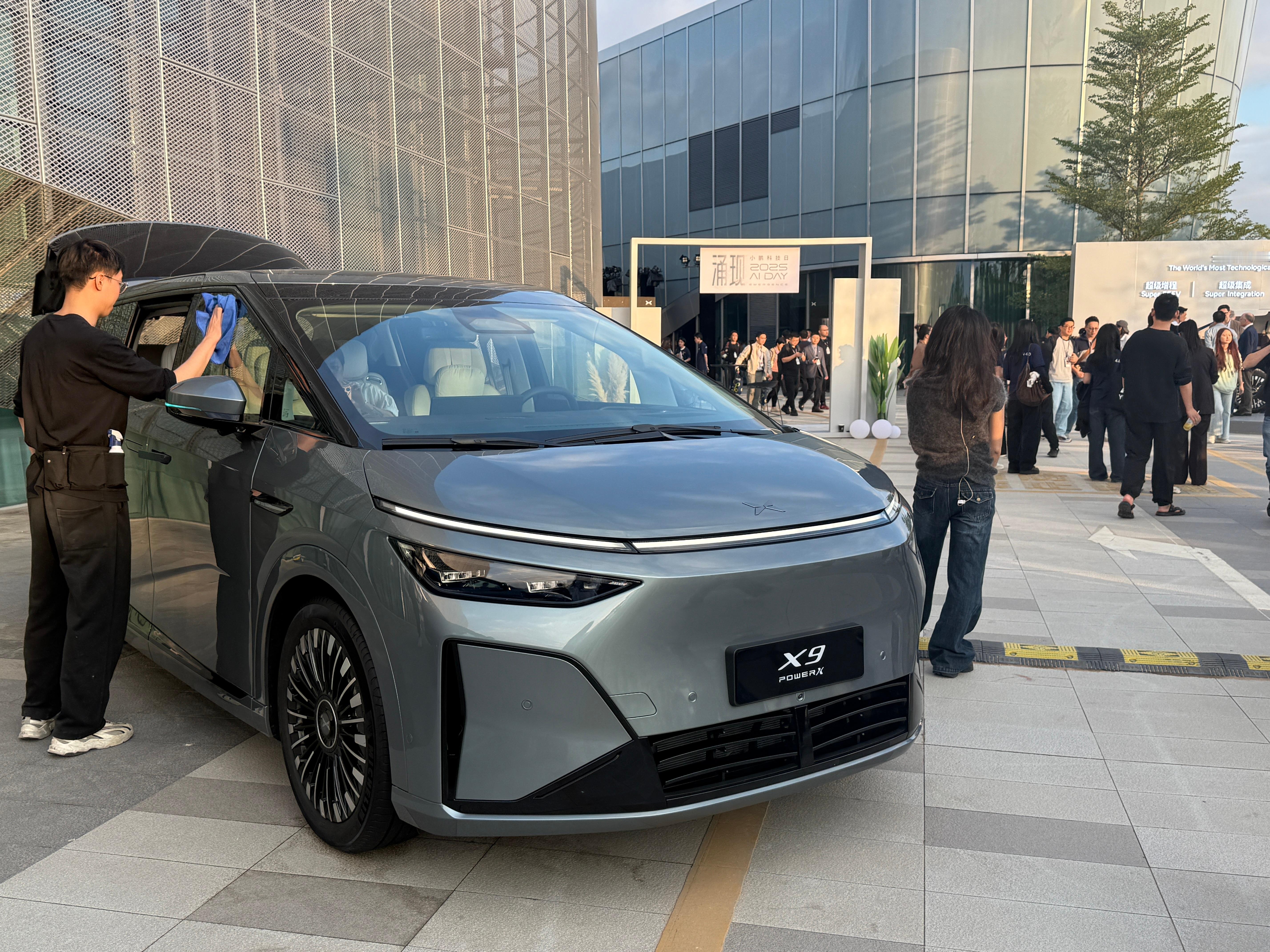 大空间就没性能、长续航牺牲舒适、想远方又怕补能麻烦？今晚带你们看小鹏X9怎么用实