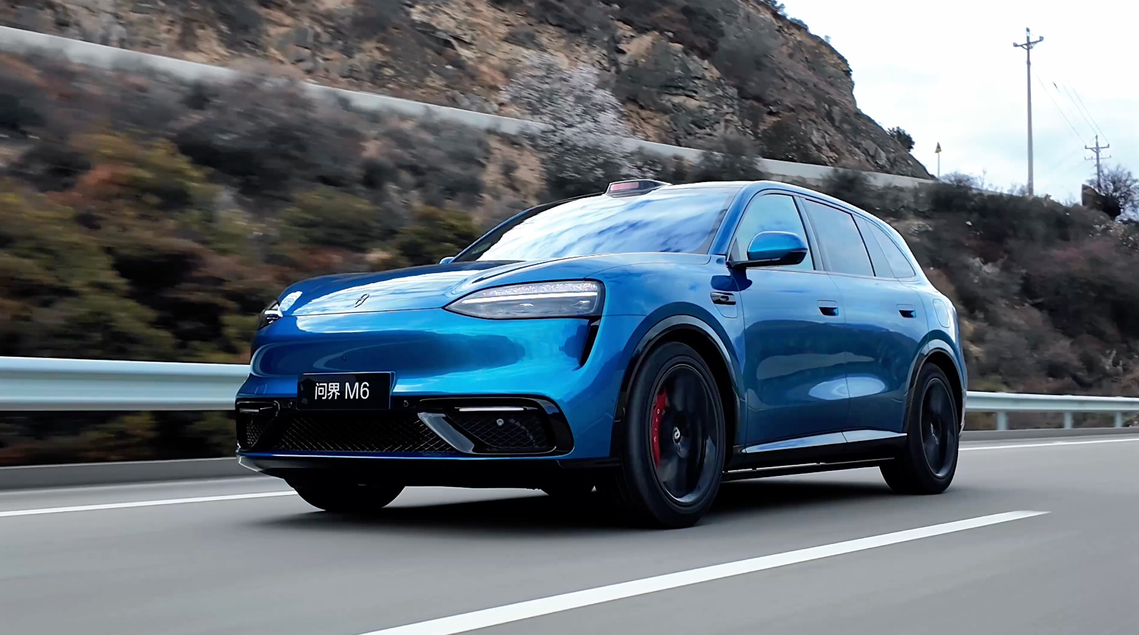 问界M6动态评测首发对于露营爱好者来说，问界M6简直是移动的家。700mm涉水、