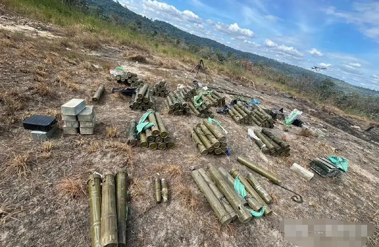 但凡洪森家族能分清大小王，泰国都不敢轻易揍他。放眼整个东南亚，最能打的那个去年也