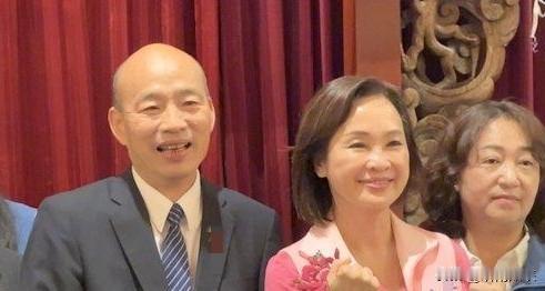 韩国瑜“左右开弓”，50桌宴席，韩国瑜方面的人马就占20桌！郑丽文在22日的