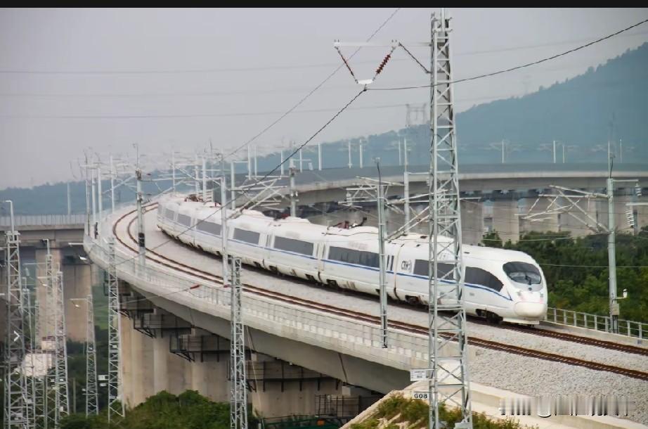 安徽省还有11个县没有在建和完工的高铁线路，涉及9个地级市高铁已经成为人们日常