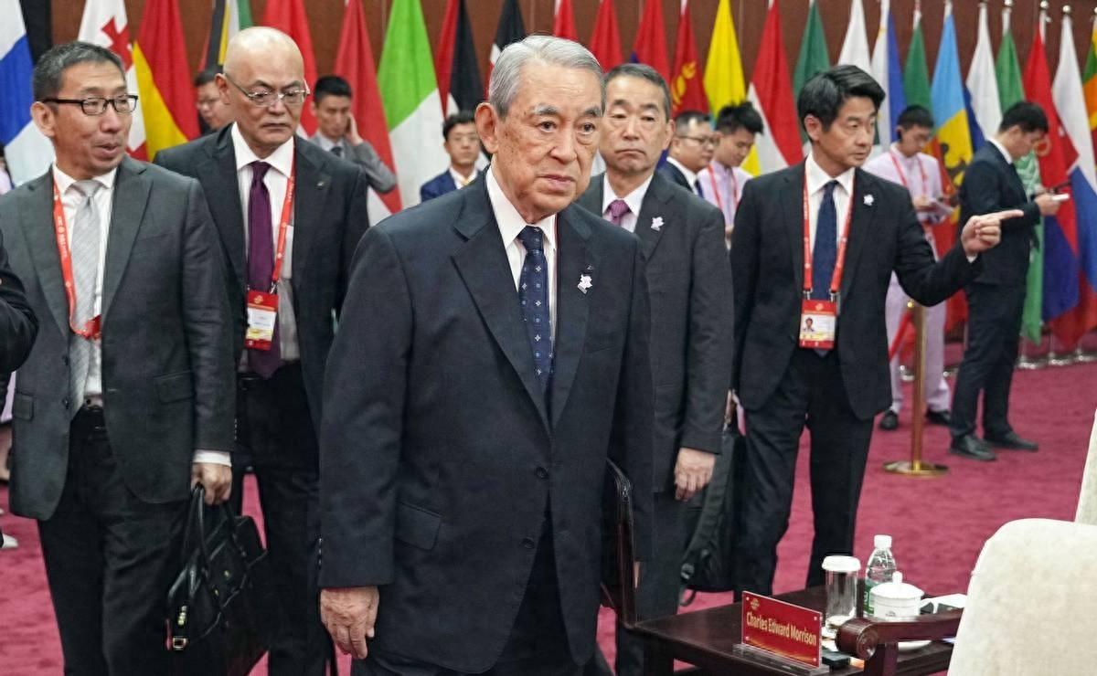 反制升级！48小时内，中方两次通告全球，日本组10个团来中国求和第四届链博会在