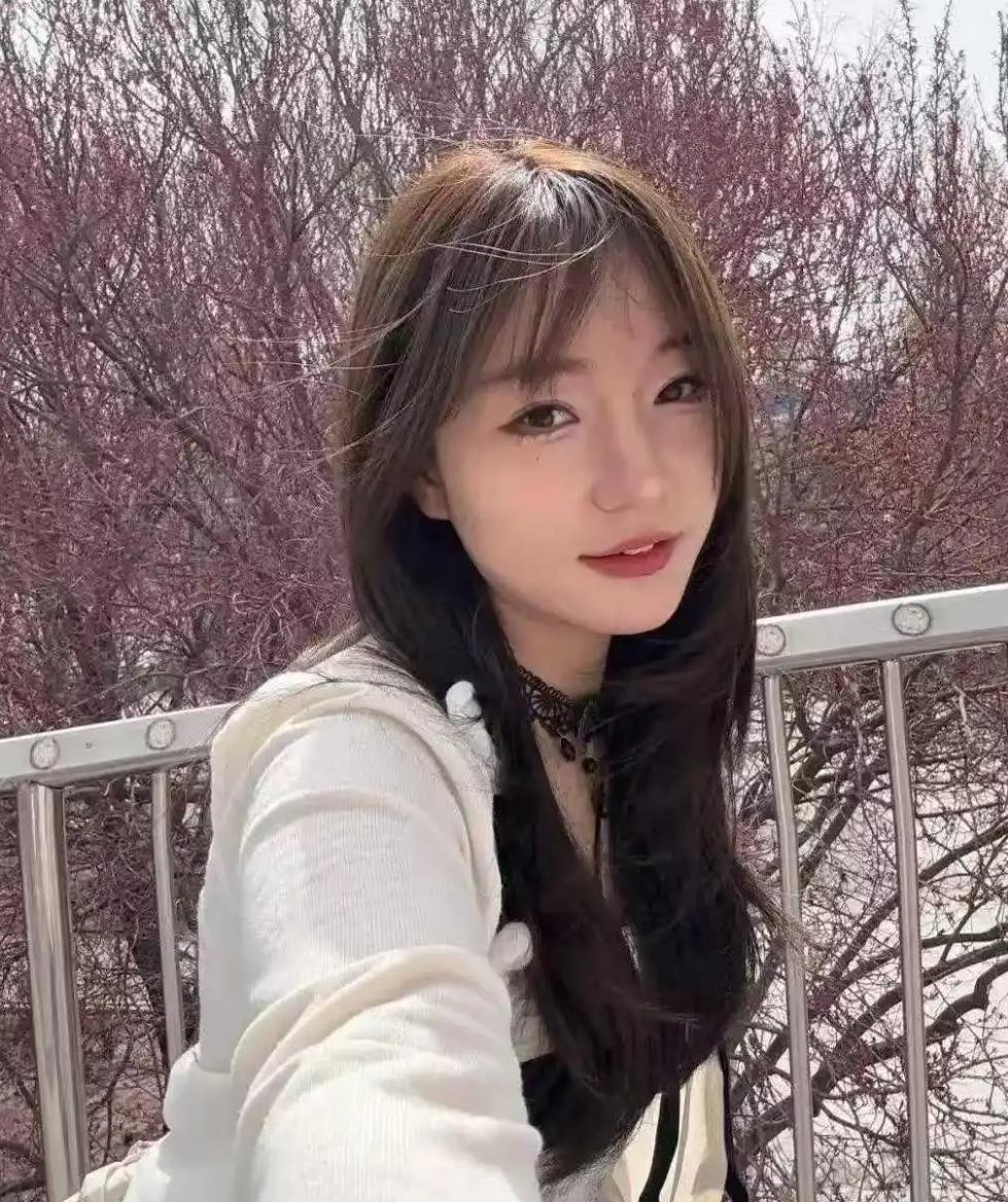 甘肃男生驾车致女友瘫痪后，男方首次发声。近日，甘肃25岁的白女士在社交媒体发