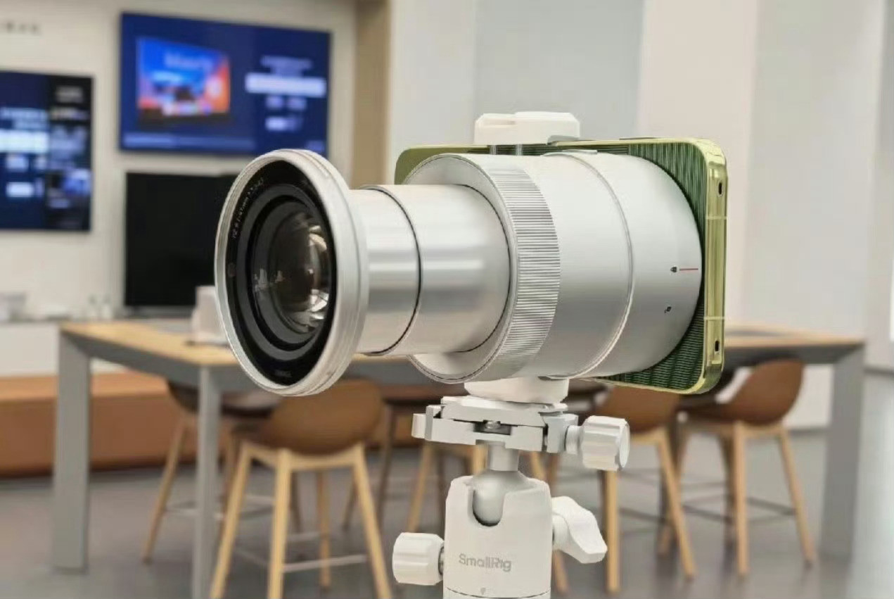 华为拿出睿影Z10了友商们终于承认手机是用来打电话的了什么？你说通讯？早干嘛去了
