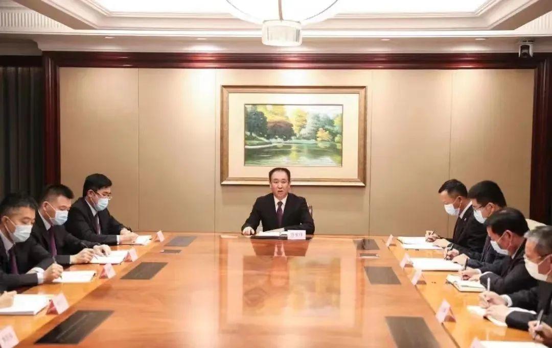 【今年房地产债务重组3000亿，许家印却站上被告席，他到底做错了什么？】2