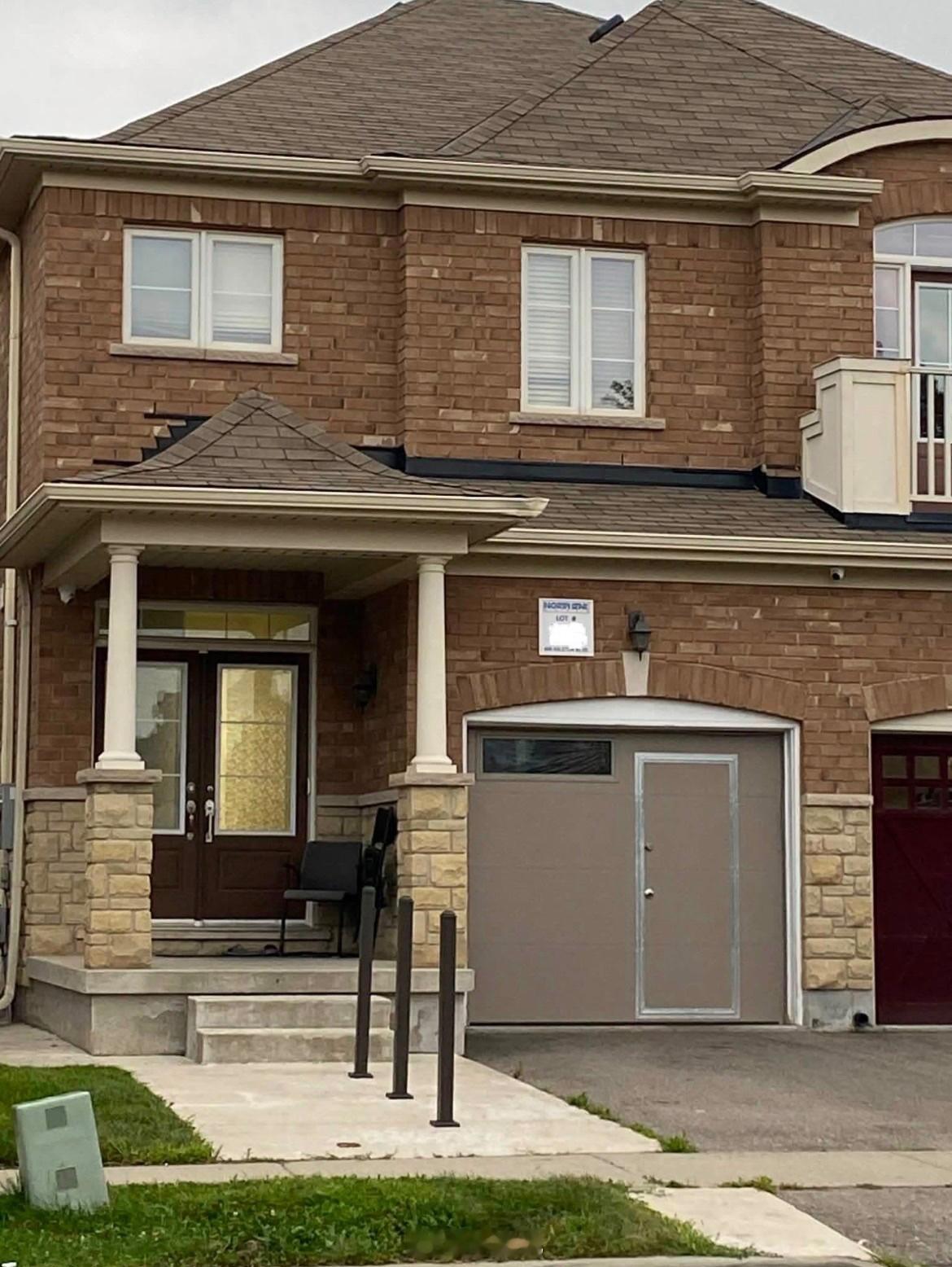 大多伦多地区Milton市政府要求房主在拓宽的水泥地上安装柱子，以阻止他们在非法