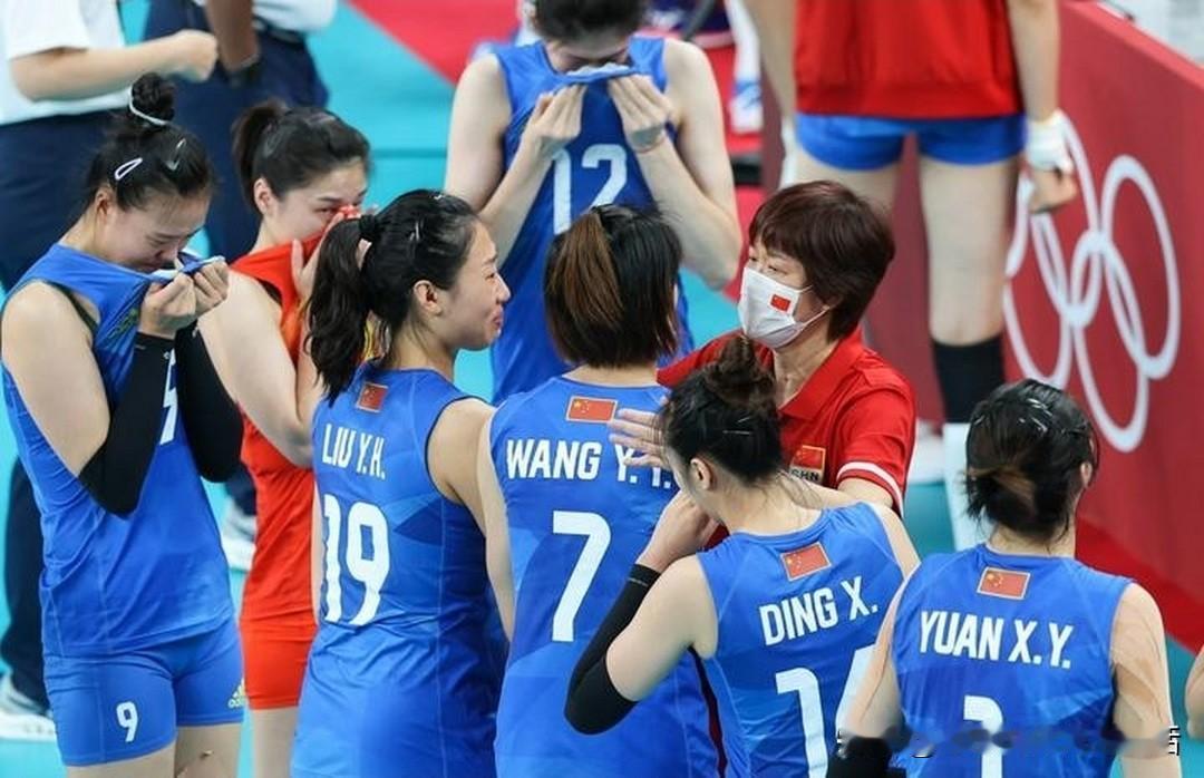 东京奥运会朱婷并非是无辜的说到东京奥运会中国女排由卫冕冠军变成“老九