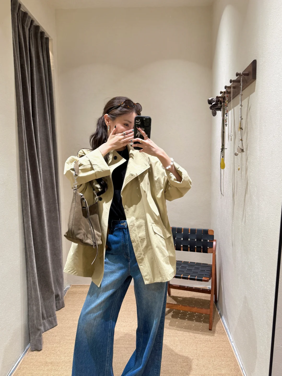 穿上风衣是秋